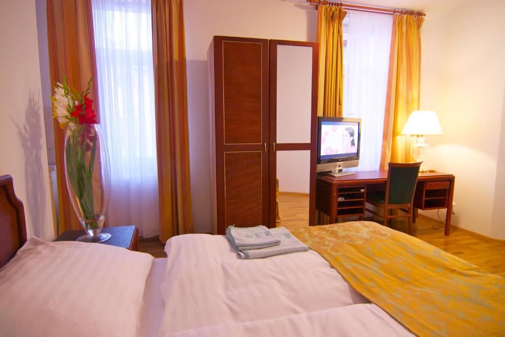Hotel Klika Ceske Budejovice Exterior photo
